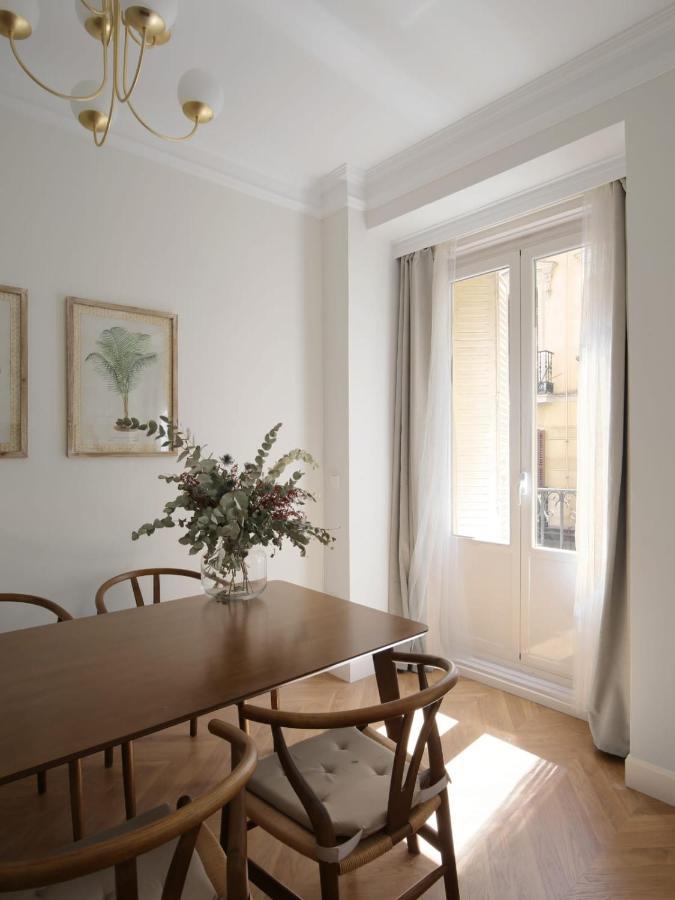 Deluxe Apartment Near Gran Via Madrid Exterior foto